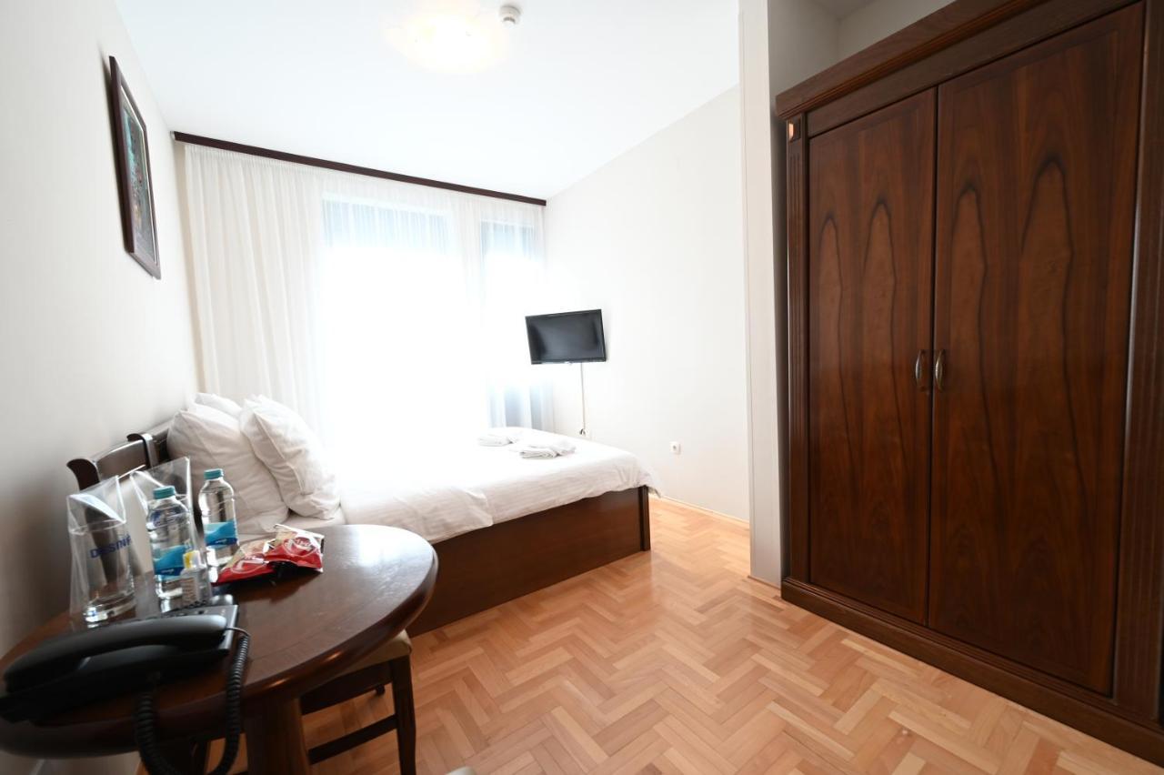 Hotel "Jkc Banja Luka" Exterior photo